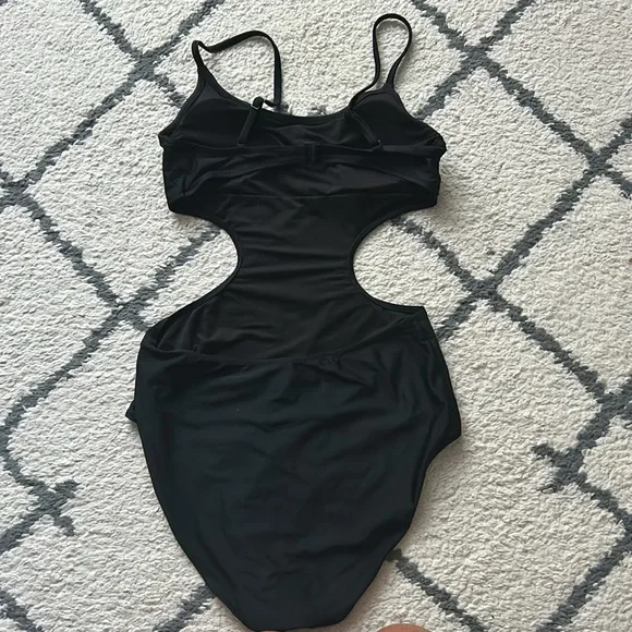 Aerie side scoop one piece swim - Picture 4 of 5